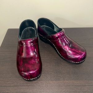 Sanita Women's Professional Original Danish Clogs Marbled Purple Size 38 US 7